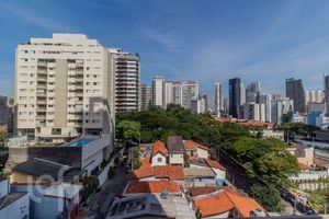 Image 5 - 858708