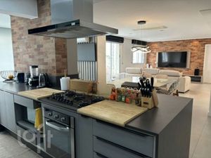 Image 6 - 858720