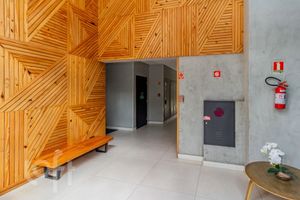 Image 24 - 858727