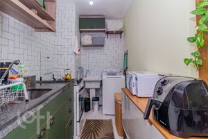 Image 16 - 858727