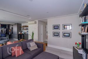 Image 3 - 858729
