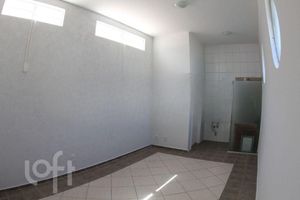 Image 11 - 858752