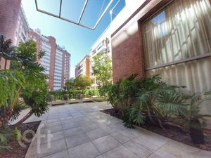 Image 6 - 858779