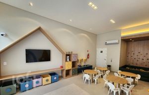 Image 13 - 858783