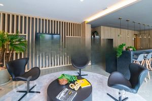 Image 3 - 858799