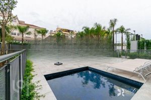Image 1 - 858799