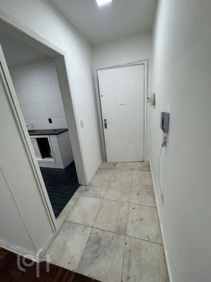 Image 7 - 858803