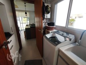 Image 9 - 858816