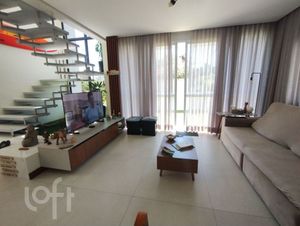 Image 4 - 858816