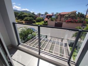 Image 12 - 858816