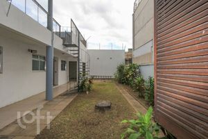 Image 20 - 858823
