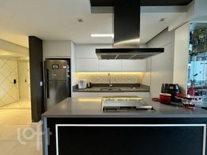 Image 9 - 858836