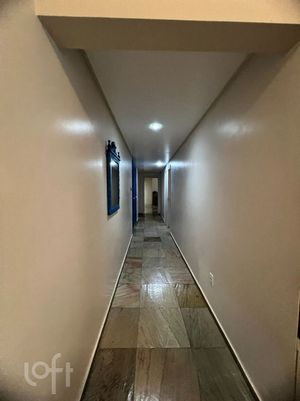 Image 15 - 858858