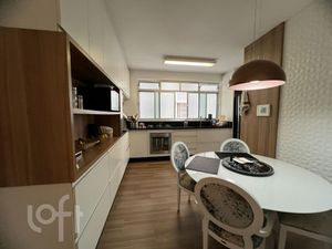 Image 6 - 858858