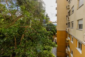 Image 10 - 858878