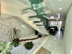 Image 5 - 858882