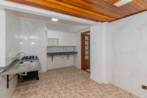 Image 19 - 858925