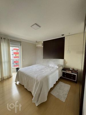Image 21 - 858927