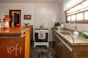 Image 6 - 858934