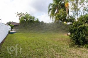 Image 19 - 858934
