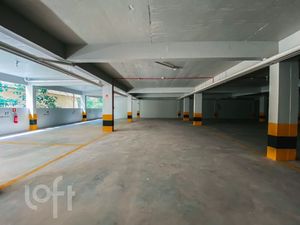 Image 17 - 858946
