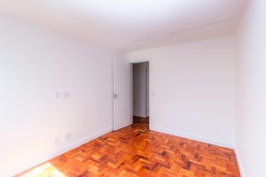 Image 16 - 858955