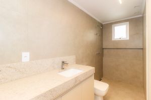 Image 18 - 858955