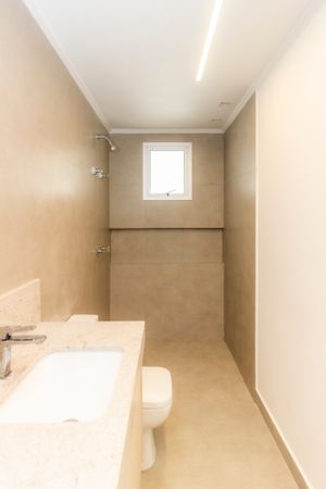 Image 19 - 858955