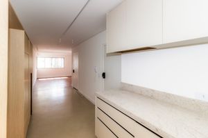 Image 21 - 858955