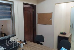 Image 7 - 858978
