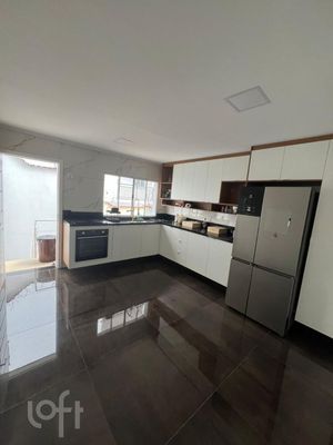 Image 2 - 858979