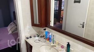 Image 6 - 858987