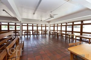 Image 18 - 858987