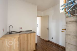 Image 7 - 858989
