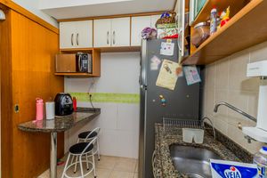Image 21 - 859005