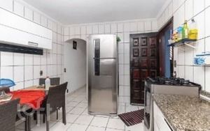 Image 3 - 859008