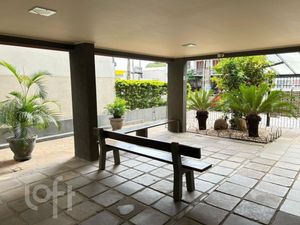 Image 10 - 859011
