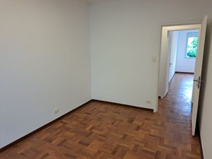 Image 13 - 859019