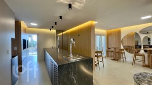 Image 21 - 859020