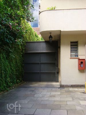 Image 35 - 859021
