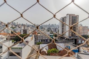 Image 6 - 859116