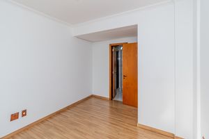 Image 9 - 859116
