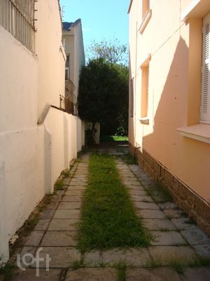 Image 20 - 859131