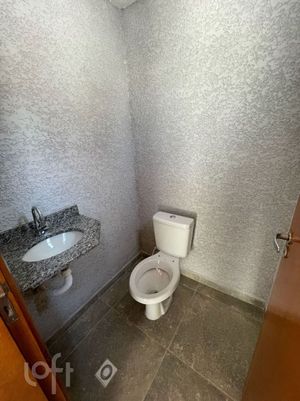 Image 4 - 859144