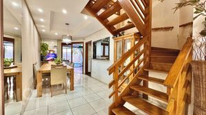 Image 3 - 859155
