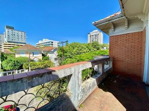 Image 19 - 859164