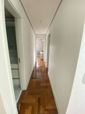 Image 17 - 859202