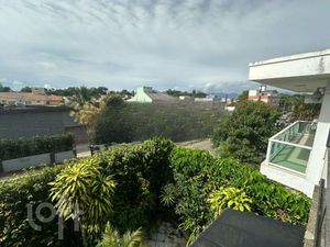 Image 10 - 859213