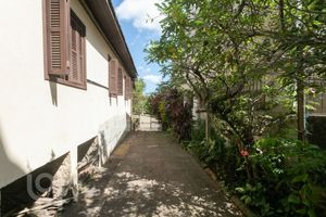 Image 19 - 859218