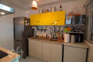 Image 8 - 859233